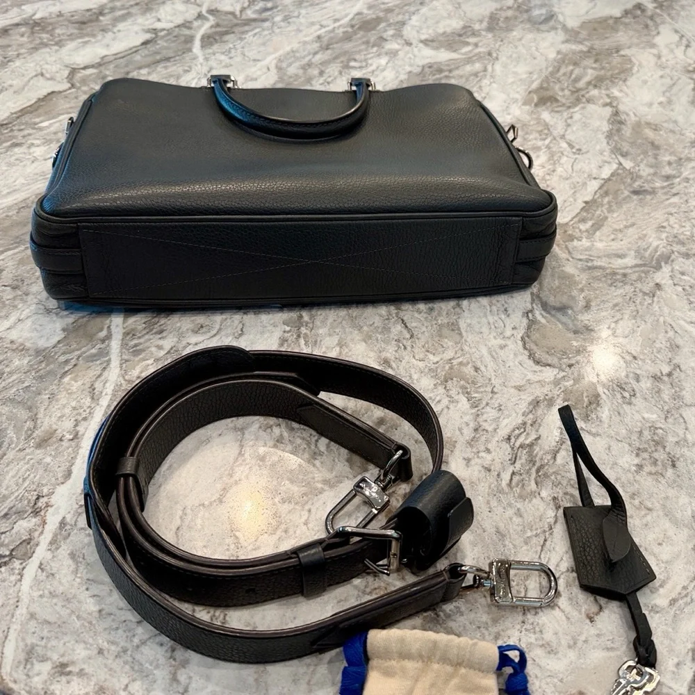 Louis Vuitton Elegant Black Briefcase